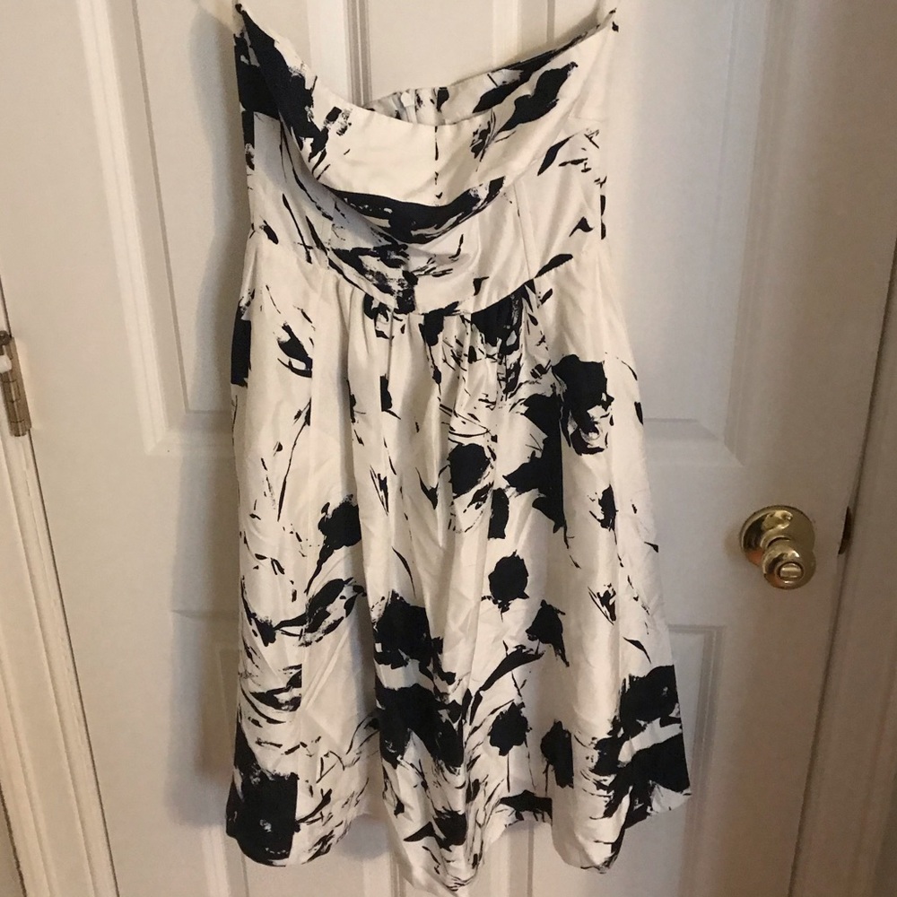 NWT Barney’s New York Silk Floral Strapless Cocktail Dress- 6 (EUR 36)